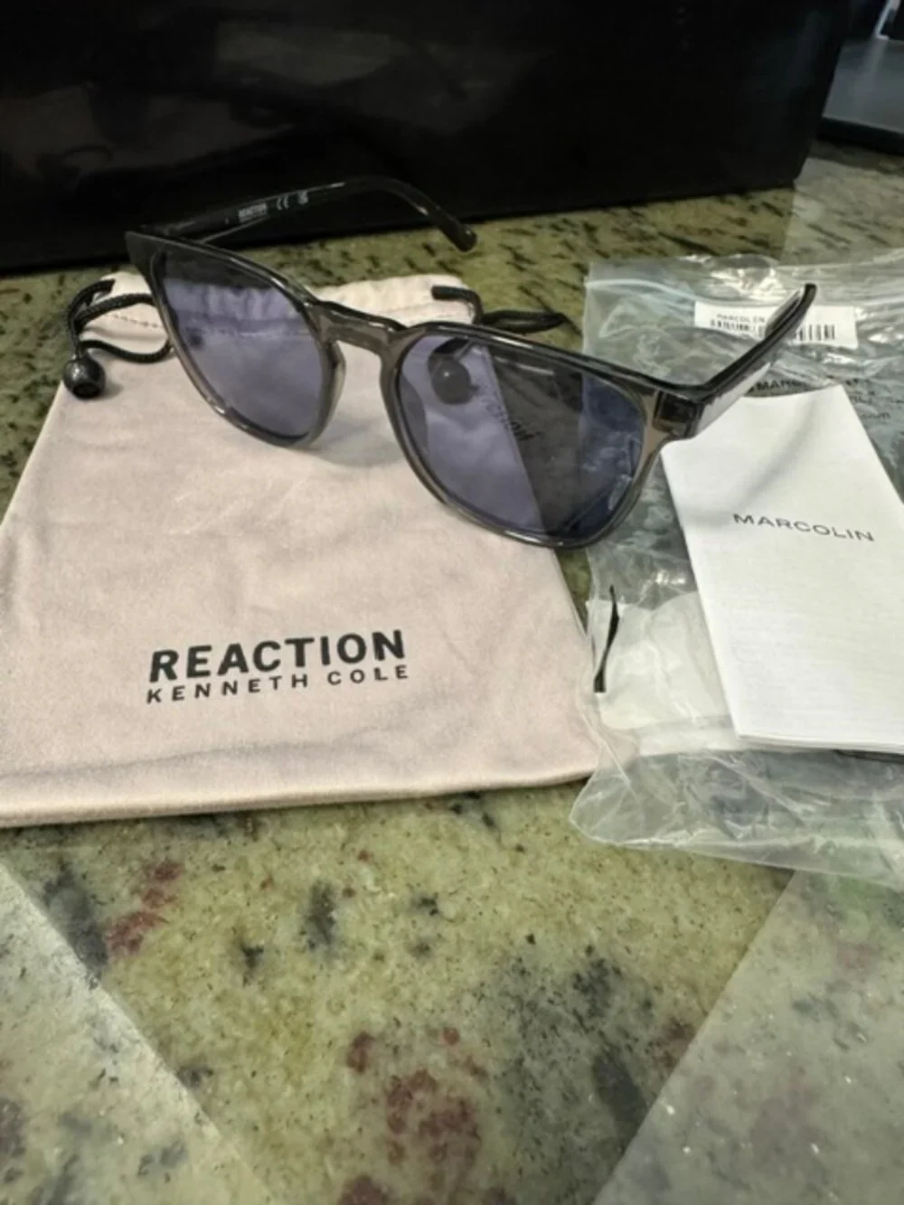Kenneth Cole Reaction KC1414 20V Square Crystal Gray/Blue Sunglasses NWT/Case